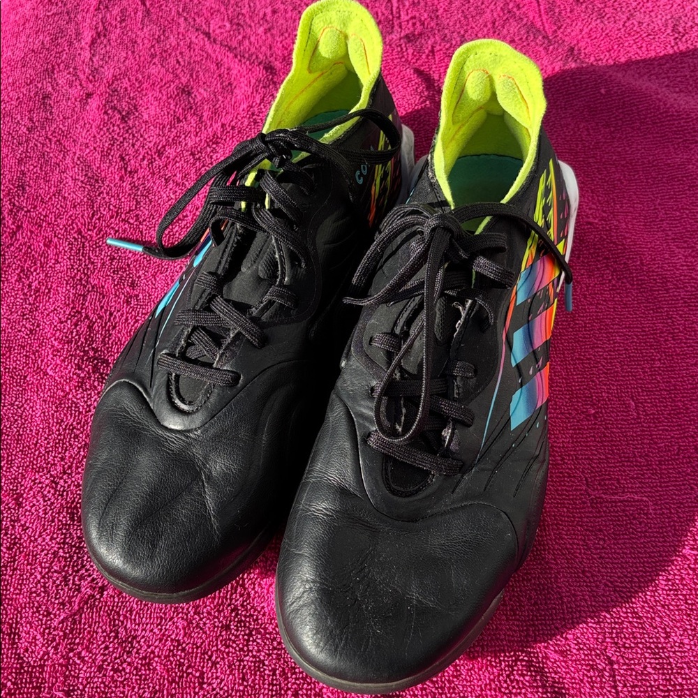 Addidas Cleats 6.5 Neon Yellow Lining and Multicolor Stripes